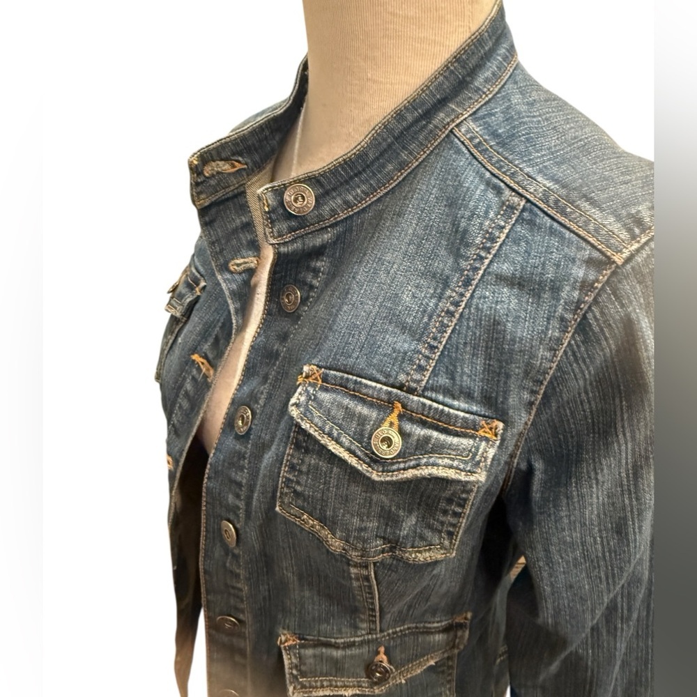 Gloria Vanderbilt Jean Jacket, Denim, Blue, Pockets, Button Down~Medium Petite - Picture 2 of 13